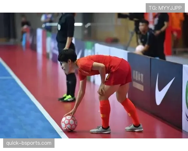 界外球怎么判？规则拆解：手部动作、双脚位置和掷球流程全解析