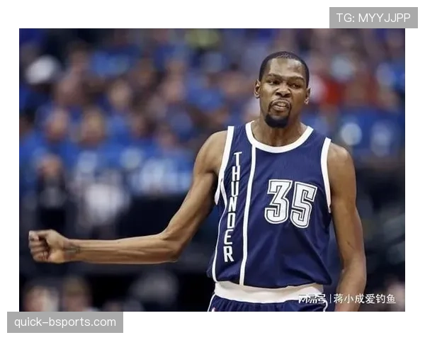 杜兰特挡拆单打效率优于库里，关键回合更稳定